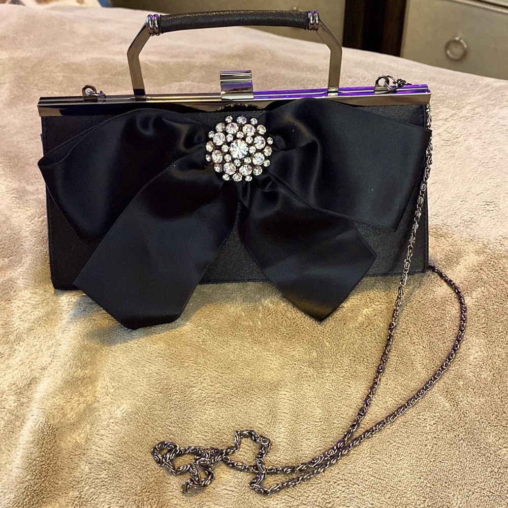 Beautiful like new Evening Bag by Lauren Scherr